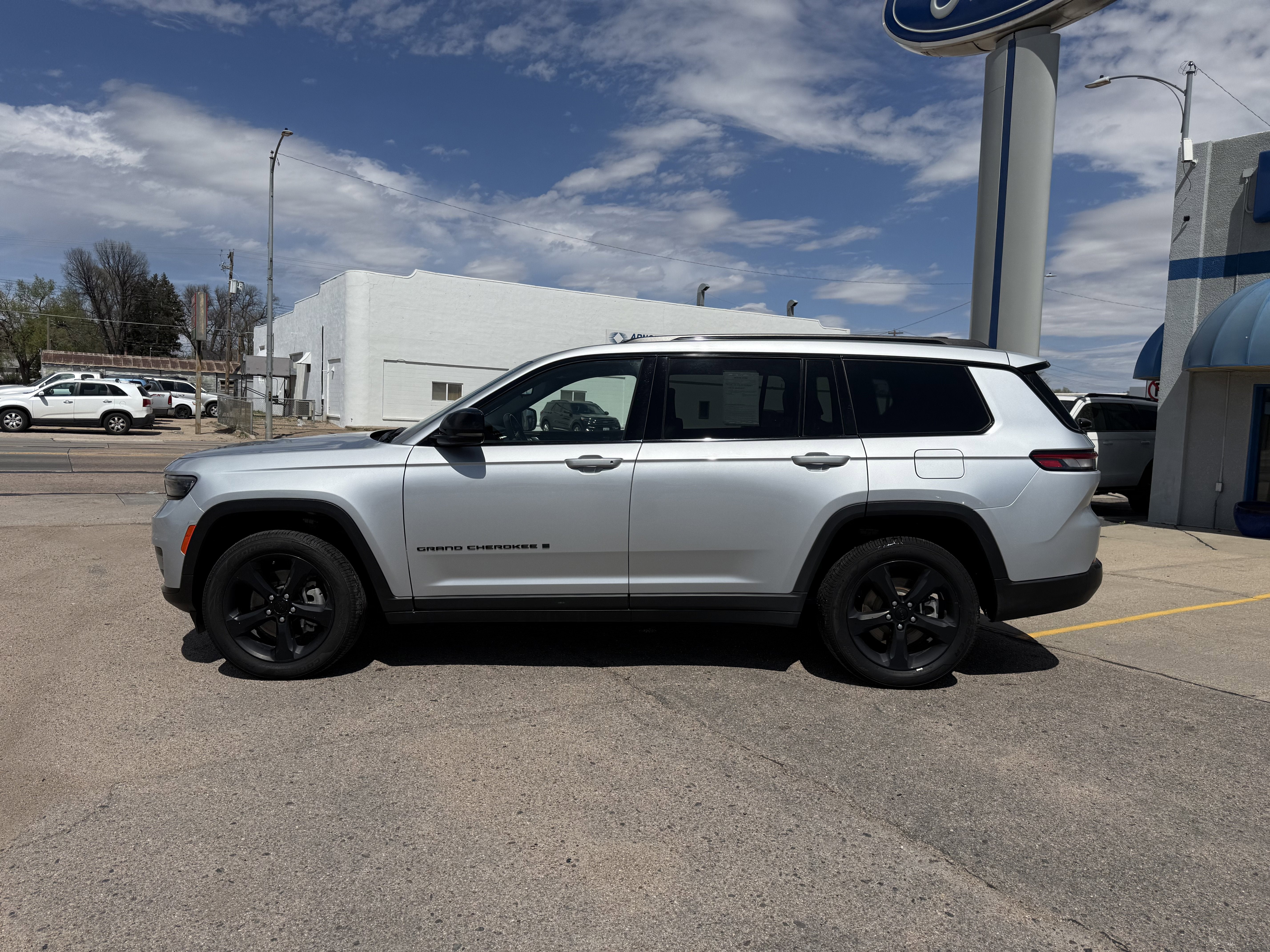 2023 Jeep Grand Cherokee L Altitude