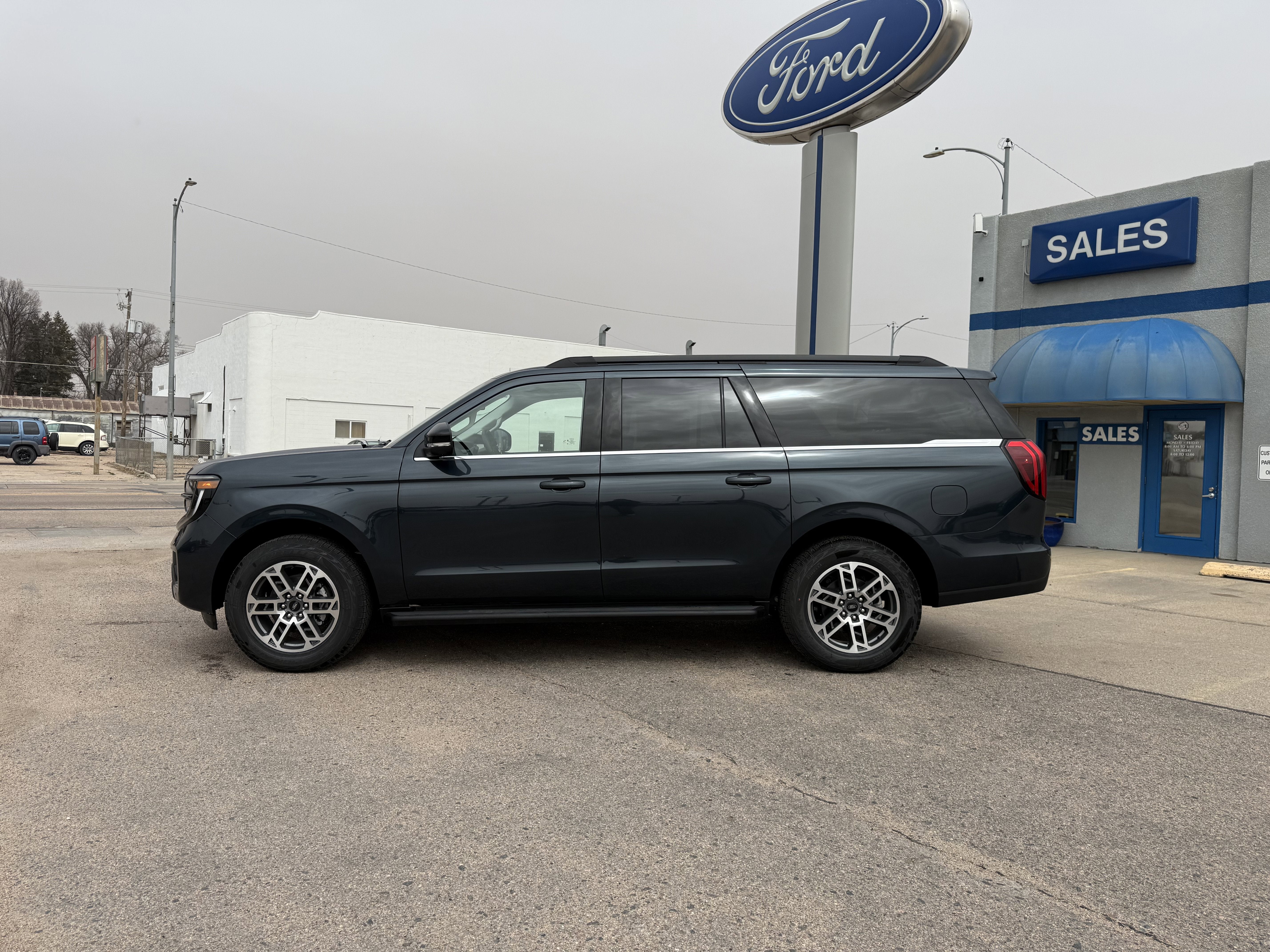 2026 Ford Expedition Max Active
