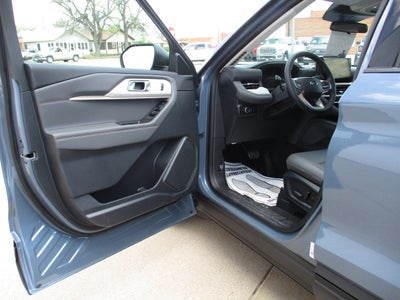 2026 Ford Explorer Active w/200A Pkg