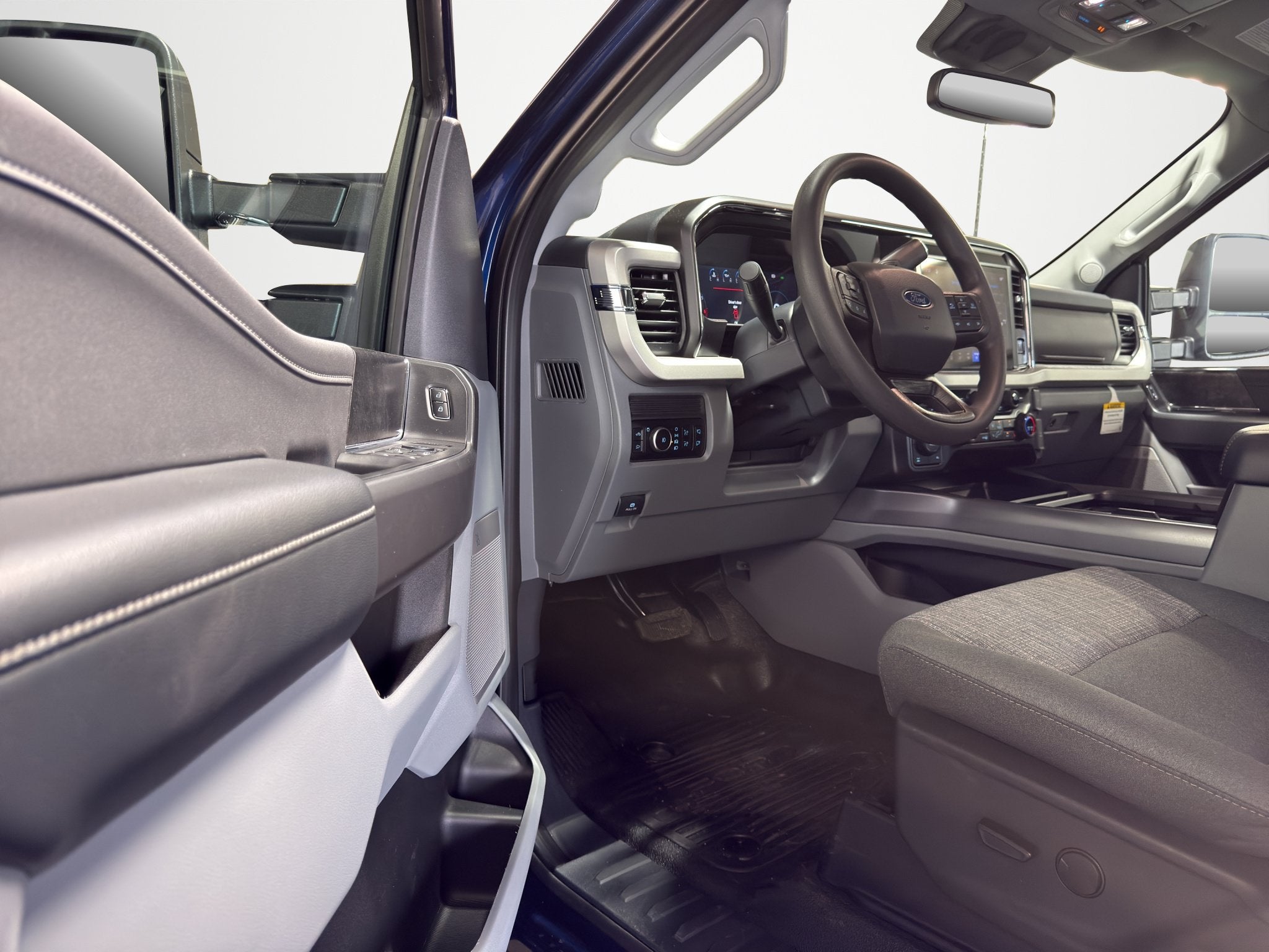 2027 Ford Super Duty F-250 SRW F-250® XLT