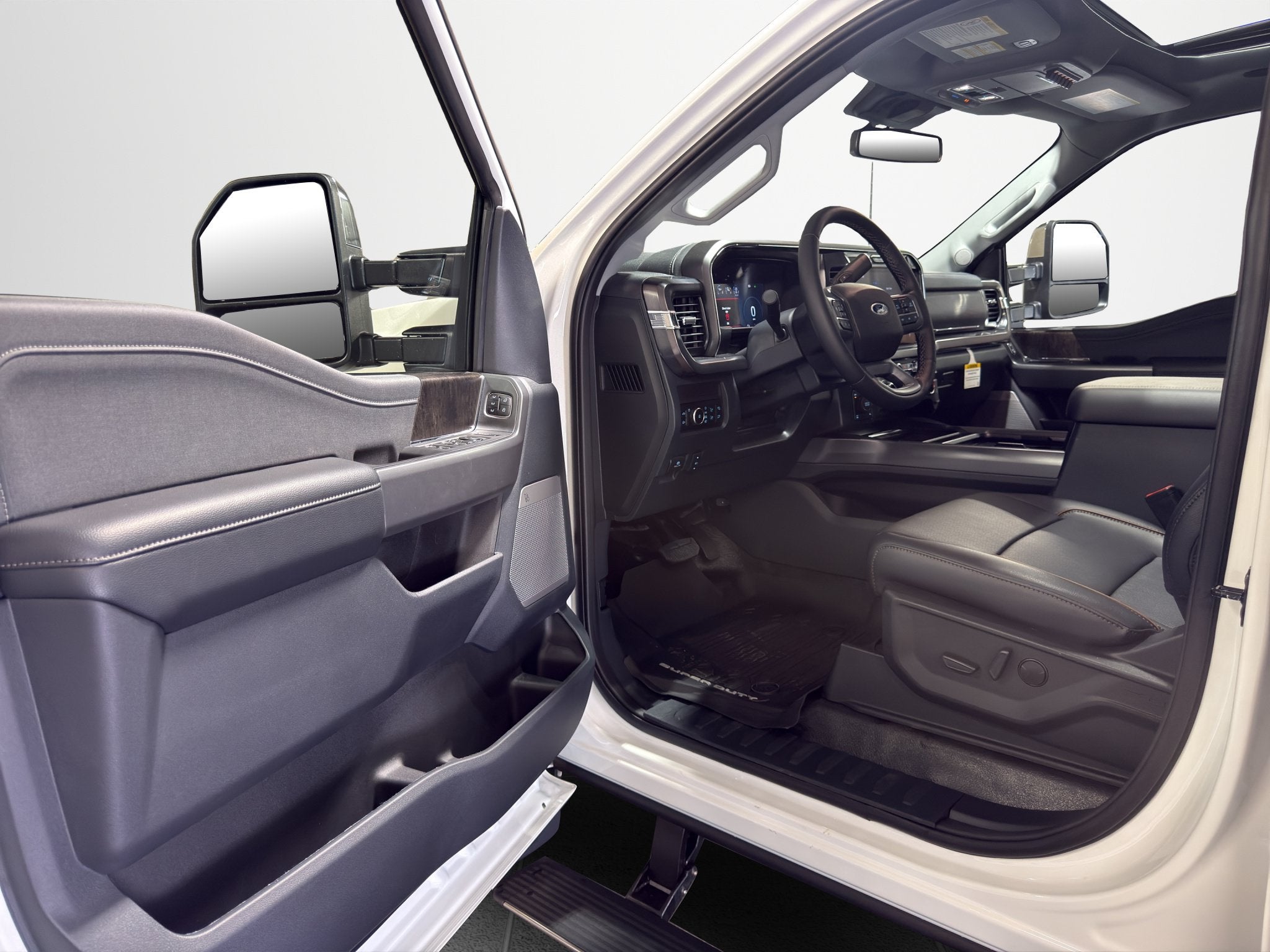 2026 Ford Super Duty F-350 SRW F-350® Lariat®