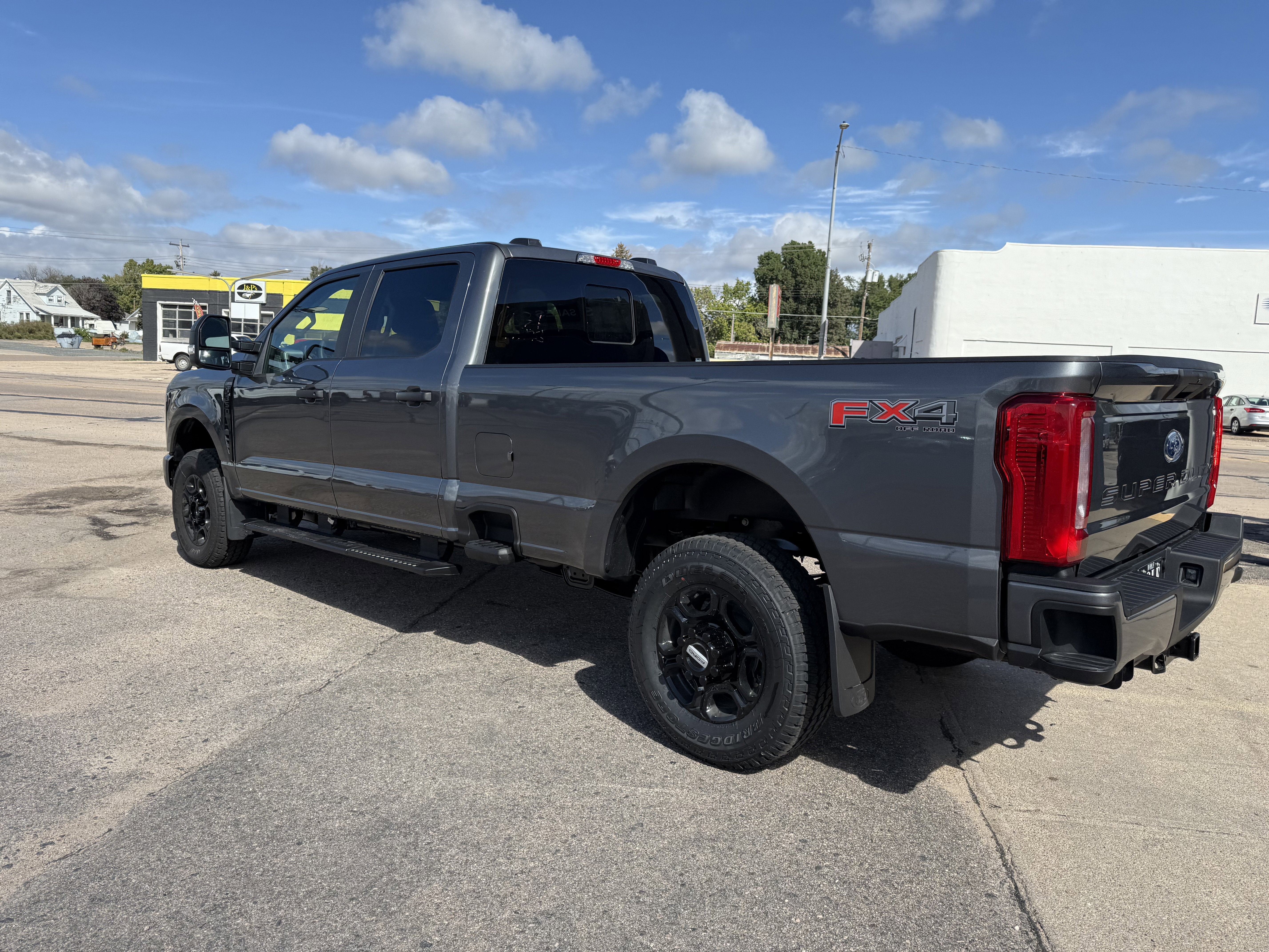 2026 Ford Super Duty F-350 SRW F-350® XL