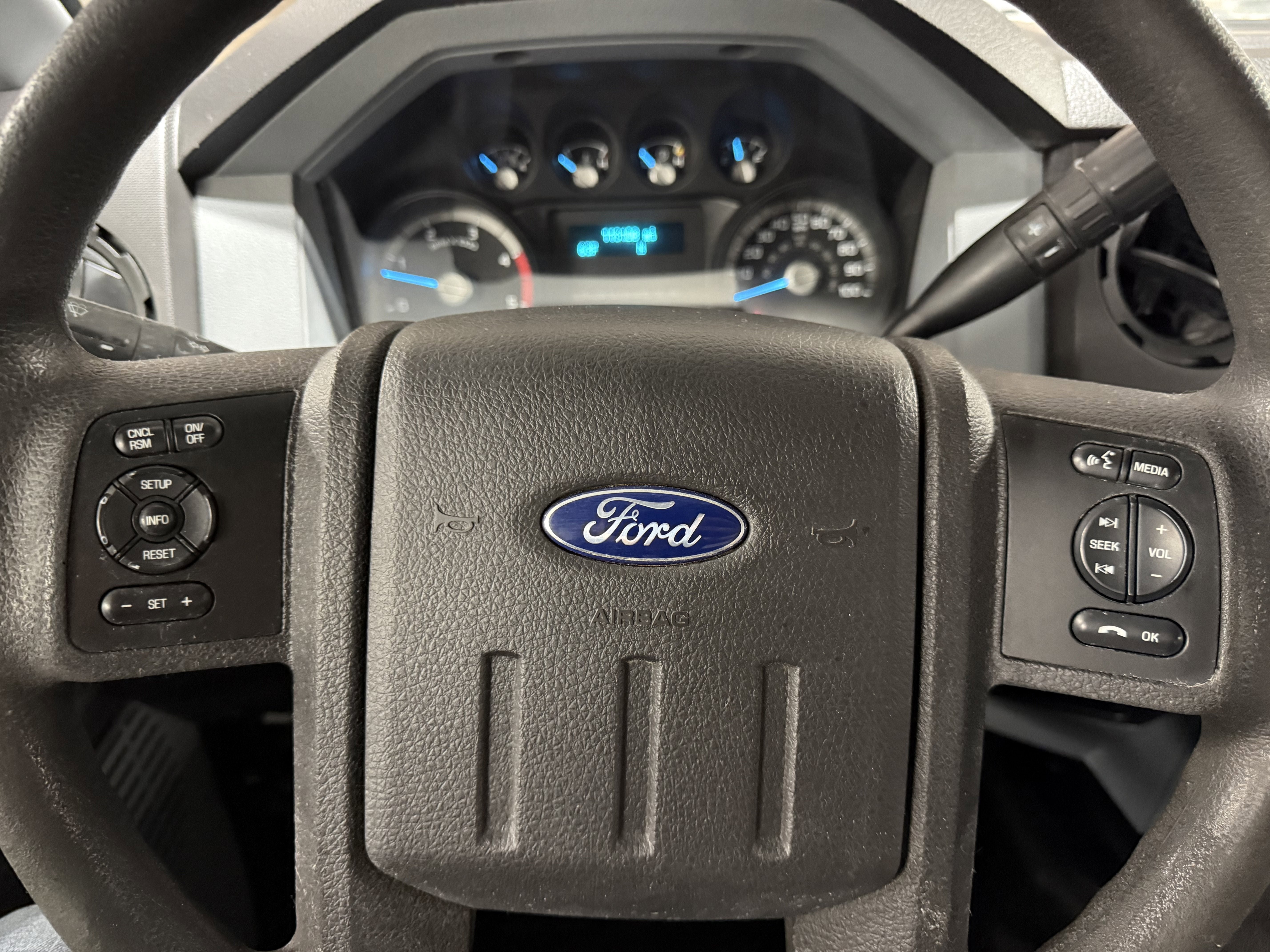 2015 Ford Super Duty F-350 SRW XL