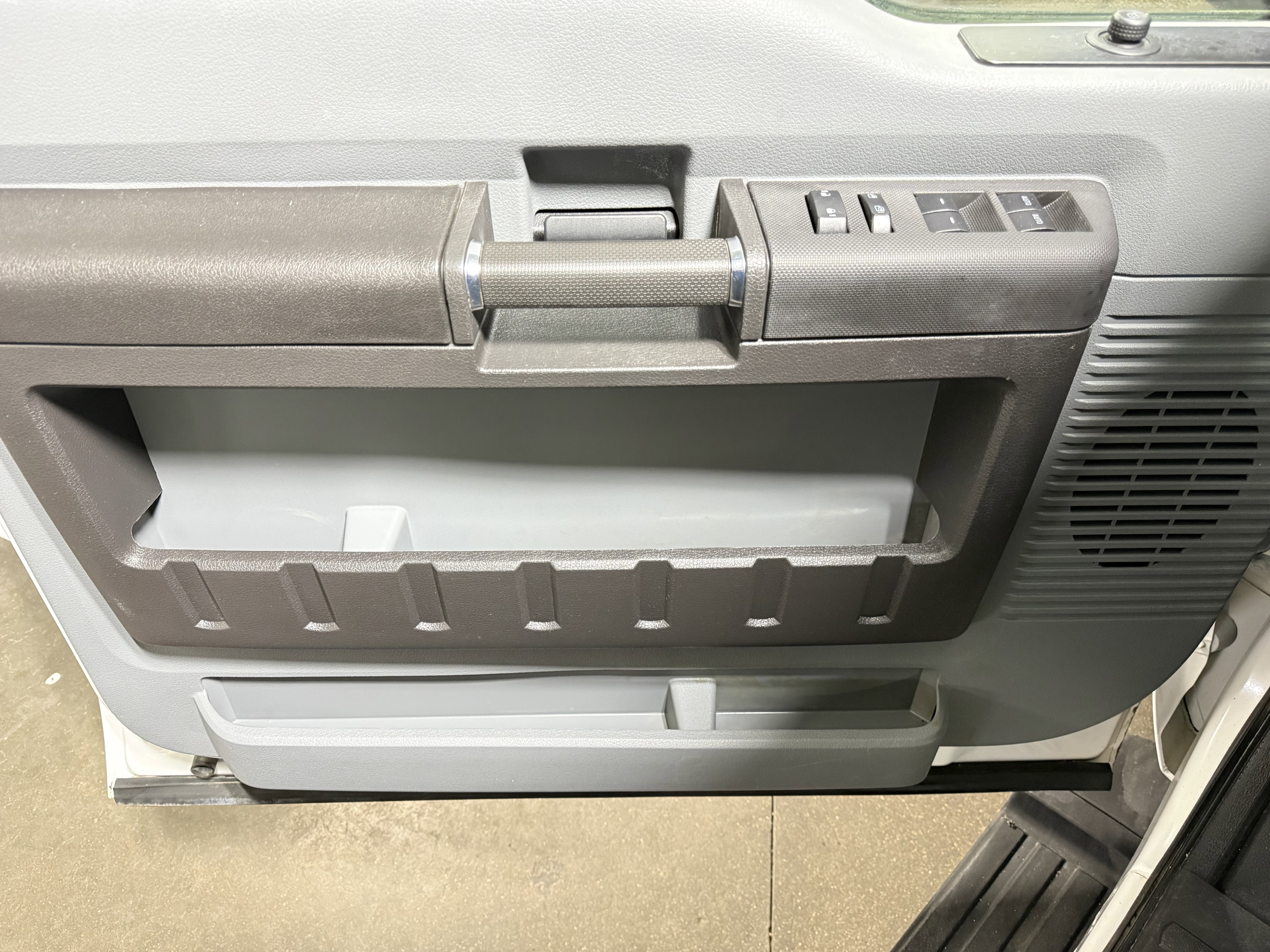 2015 Ford Super Duty F-350 SRW XL