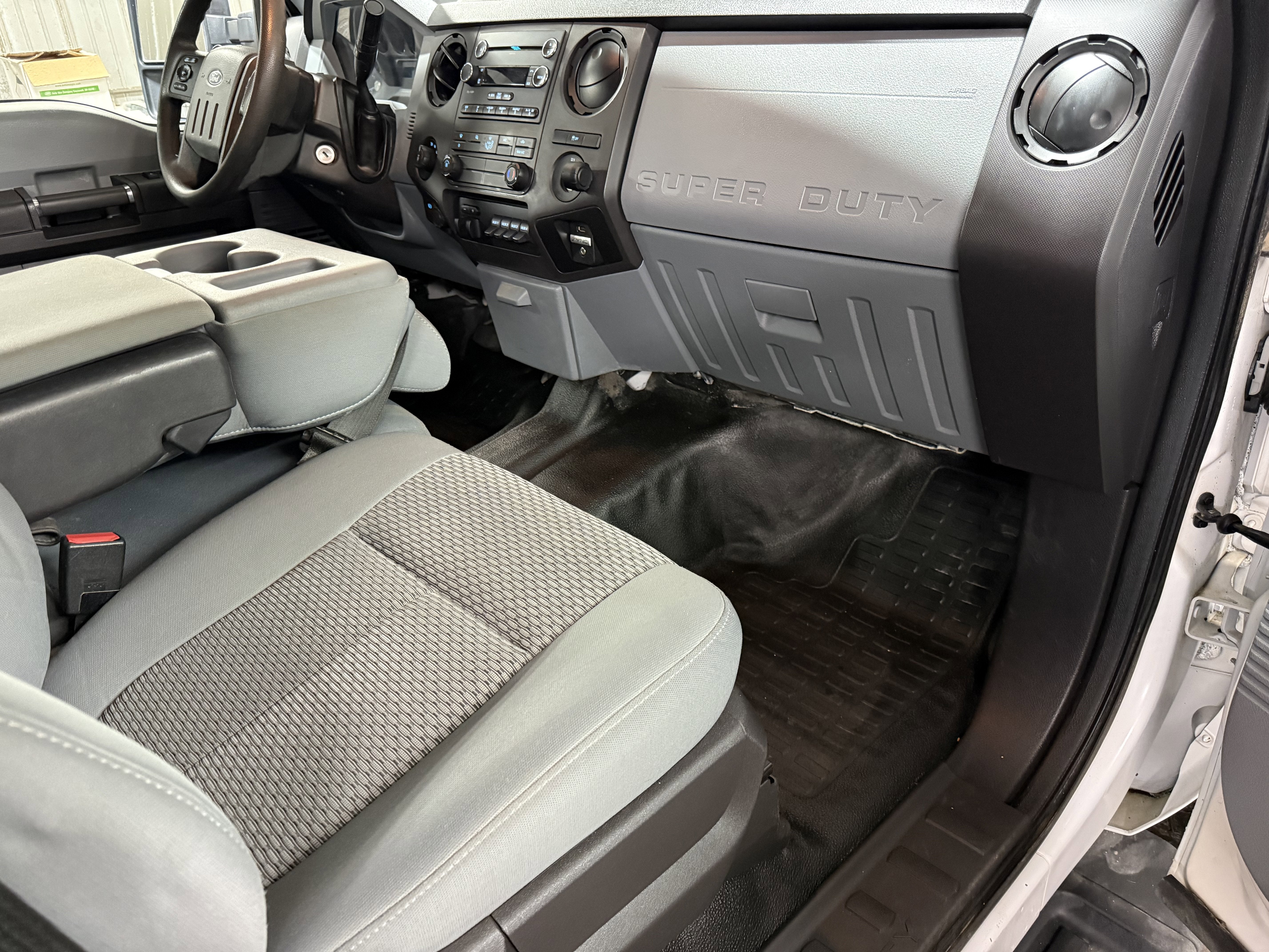 2015 Ford Super Duty F-350 SRW XL