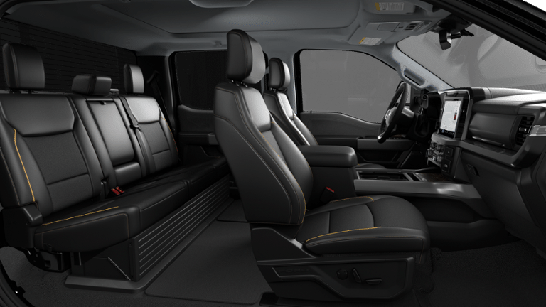 2027 Ford Super Duty F-350 DRW F-350® Lariat®