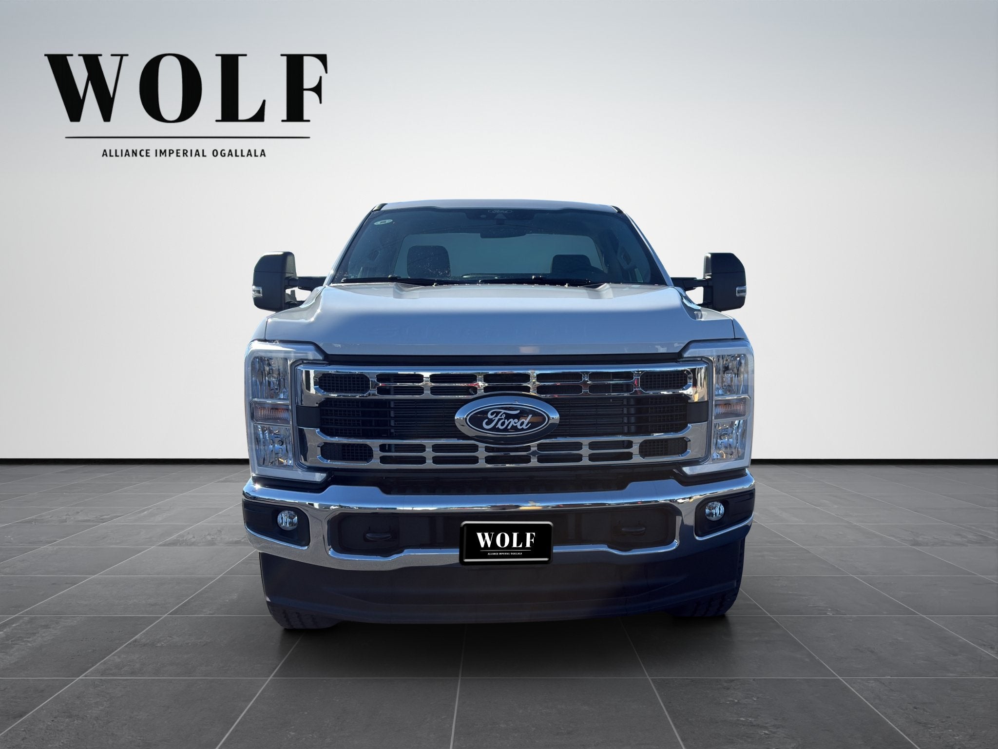 2027 Ford Super Duty F-350 SRW F-350® XLT