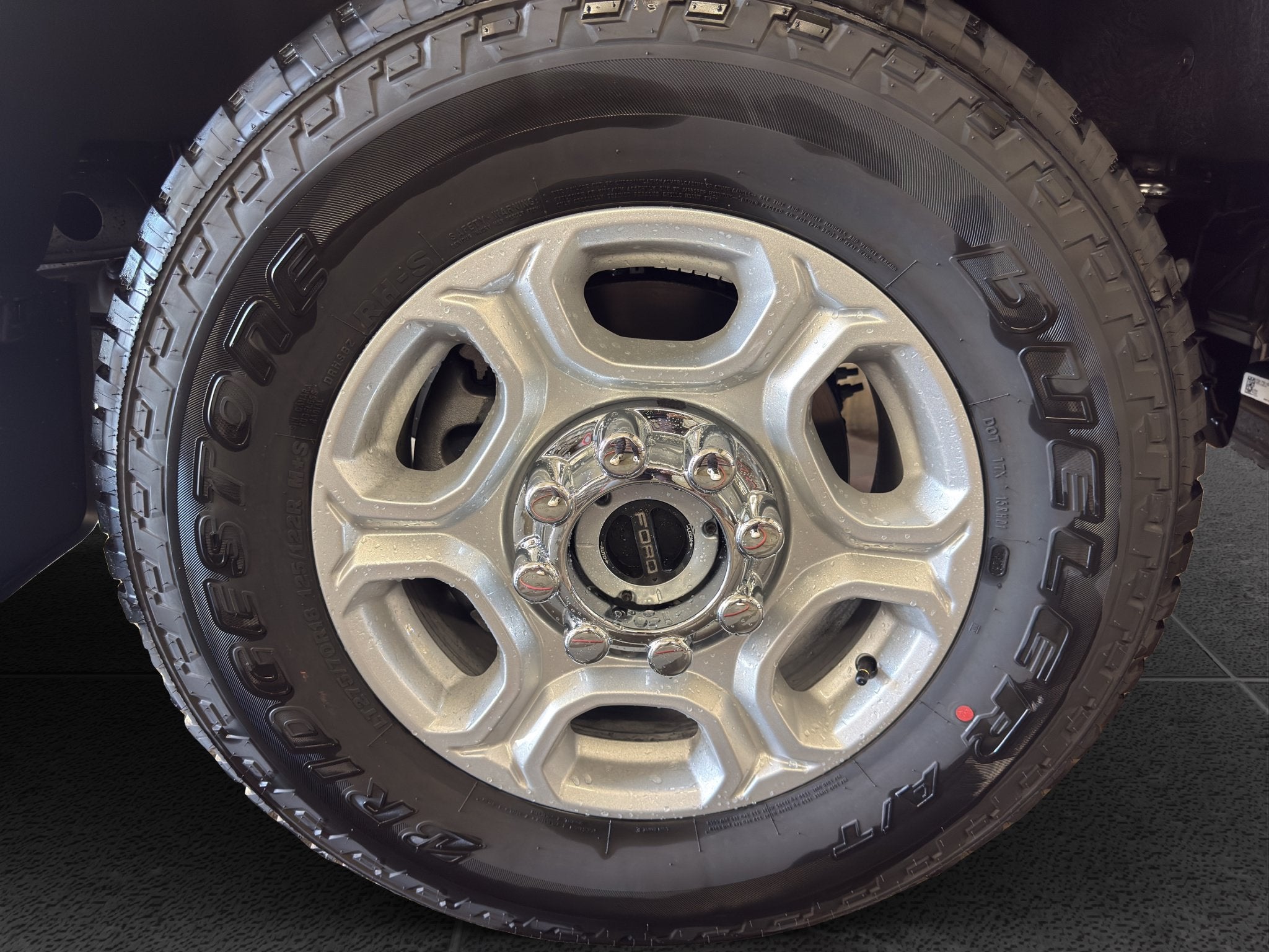 2027 Ford Super Duty F-350 SRW F-350® XLT