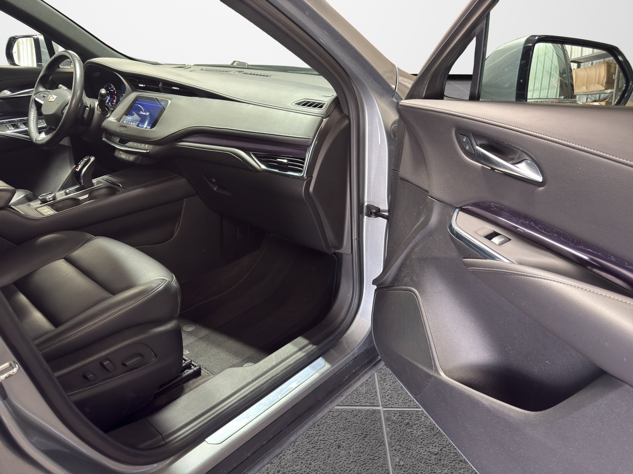 2023 Cadillac XT4 AWD Luxury