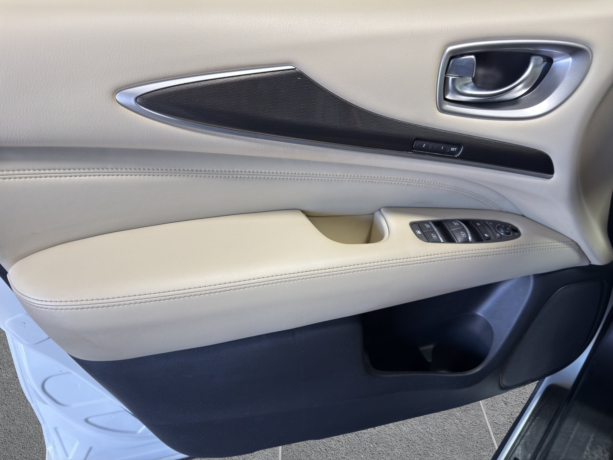 2017 INFINITI QX60 AWD